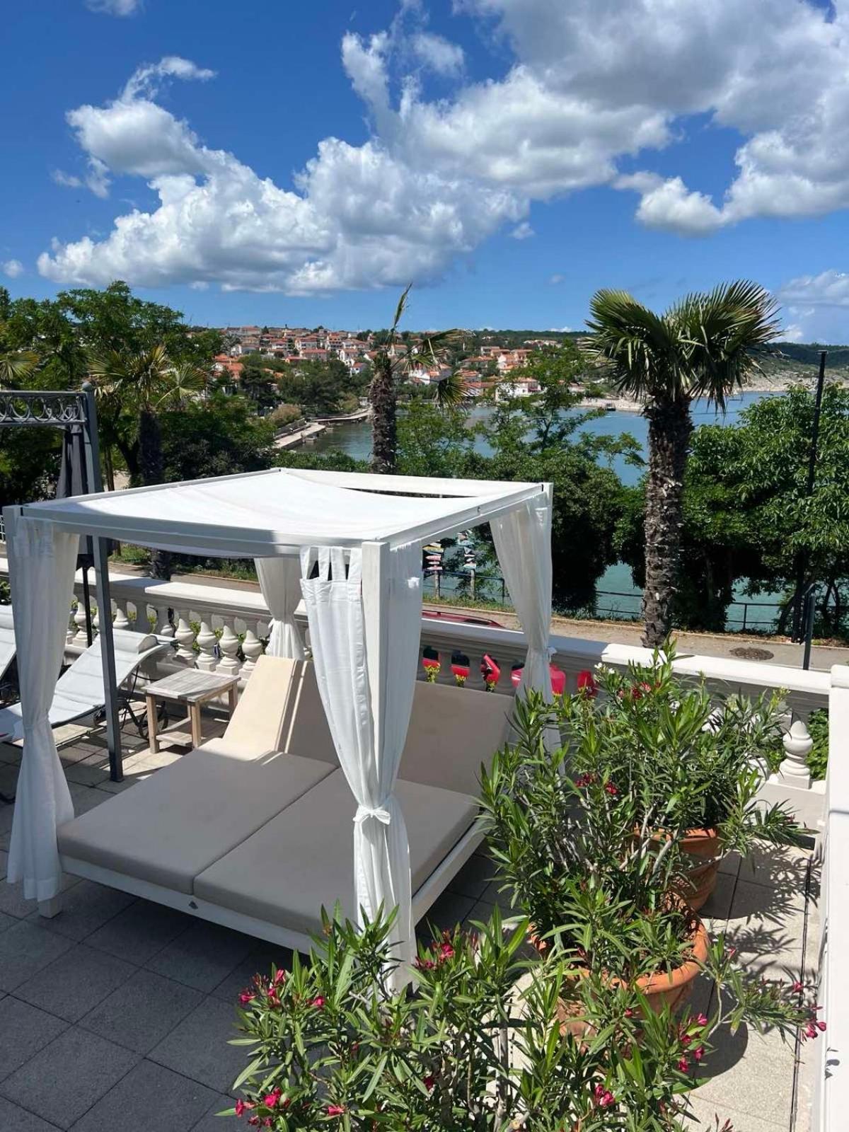 Pavi Apartments Vila Amalia Šilo Eksteriør billede