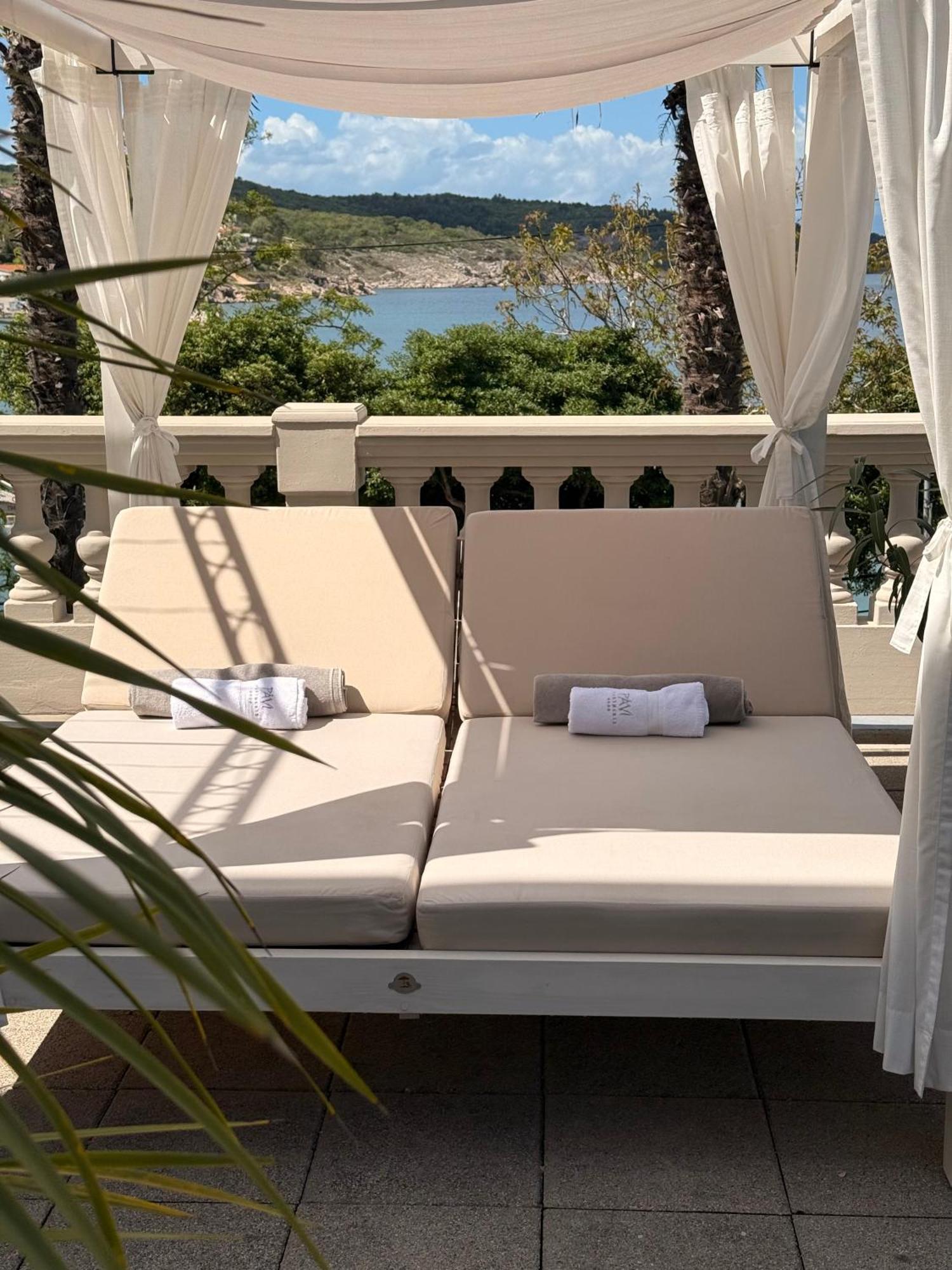 Pavi Apartments Vila Amalia Šilo Eksteriør billede